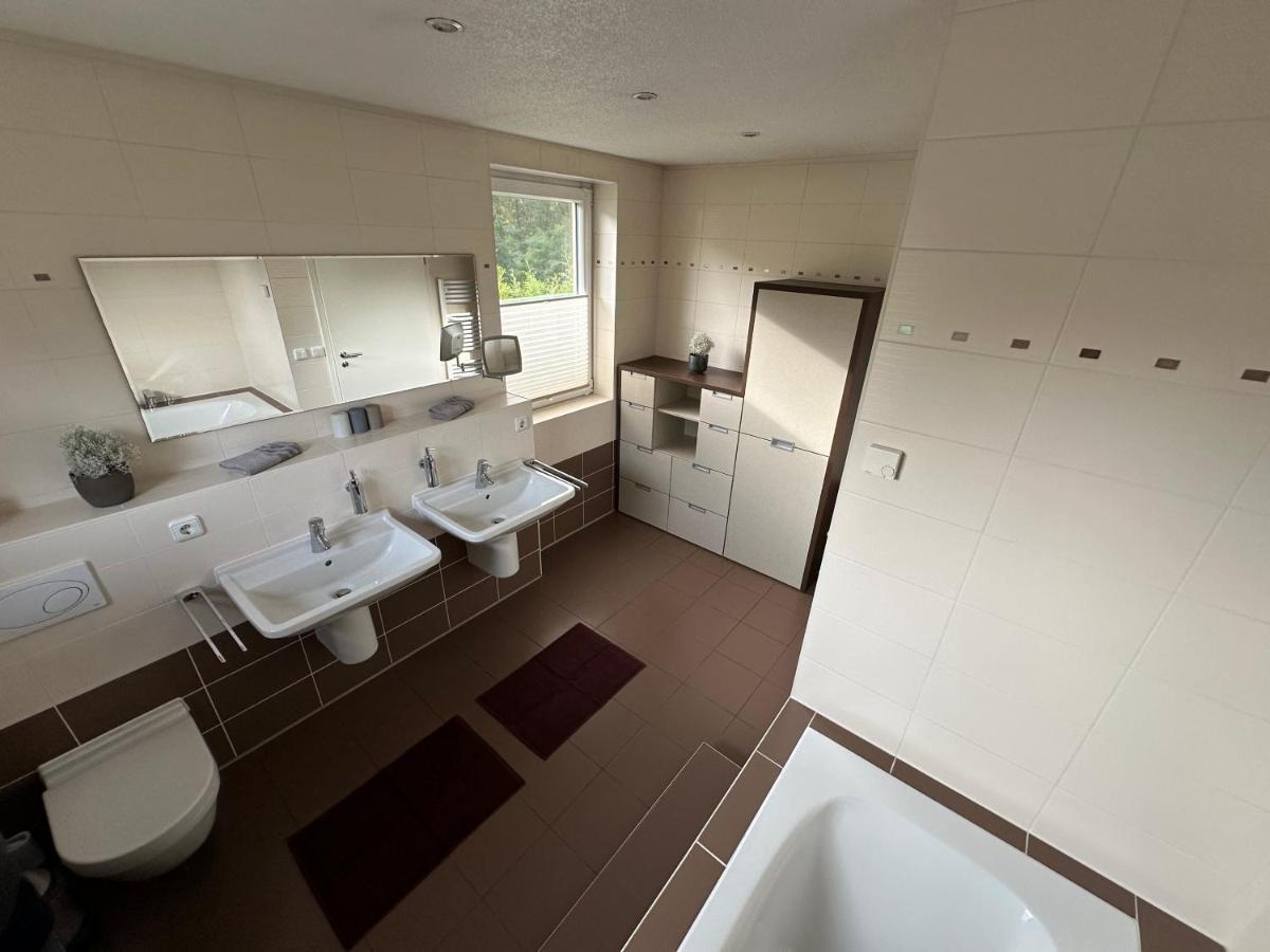 Stadtvilla In Leipzig 7 Personen 3 Schlafzimmer 2 Baeder Garten Und Terrasse Zentral Gelegen Messe Innenstadt Seen Dış mekan fotoğraf
